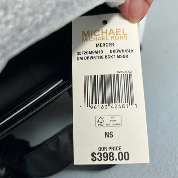 Brand New Michael Kors Mercer Small Bucket Drawstring - Picture 4 of 4